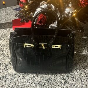 Elegant Black Crocodile-Embossed Satchel